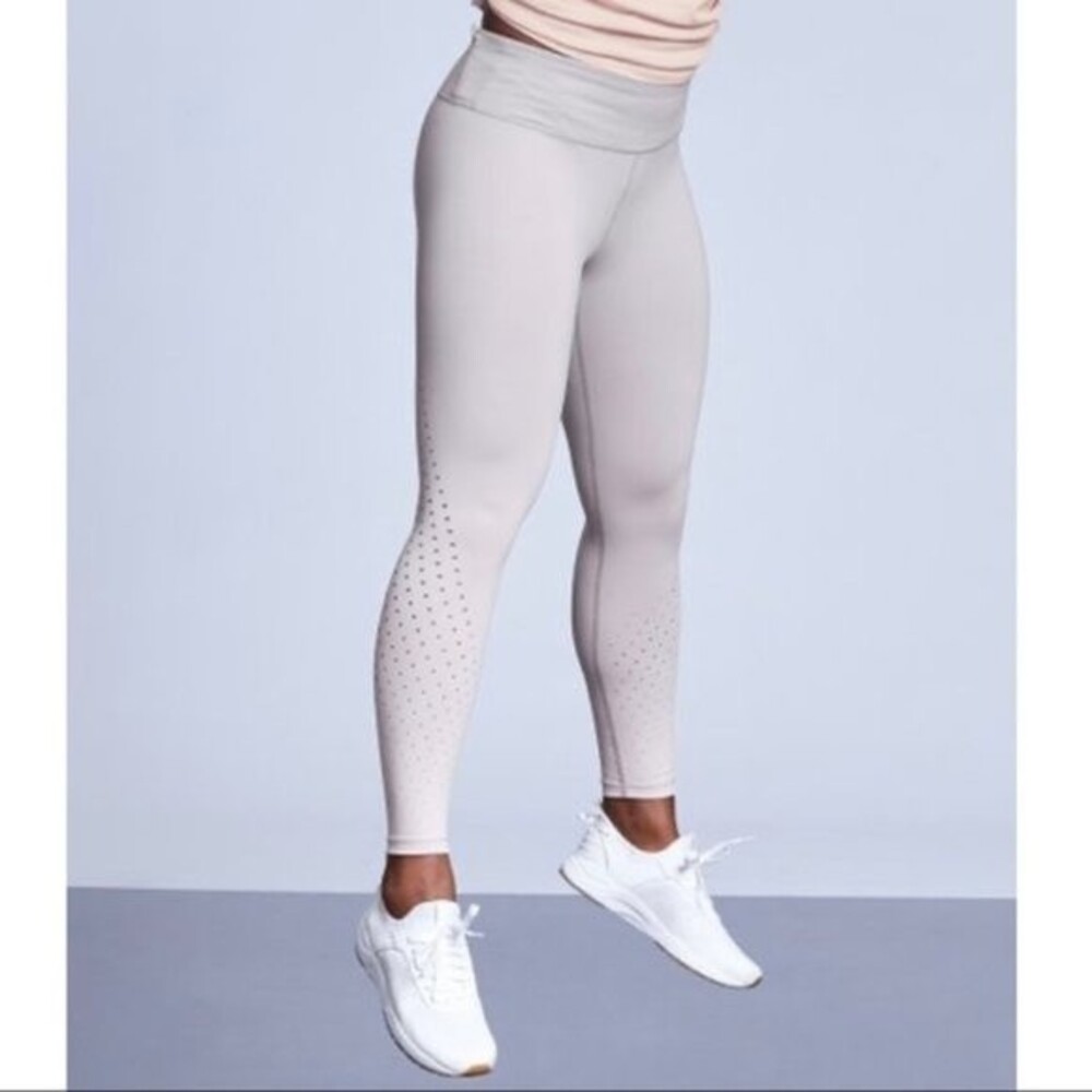 Athleta Contender Aero 78 Tight Legging Ombr Pebble Grey Lasercut Medium Beige S